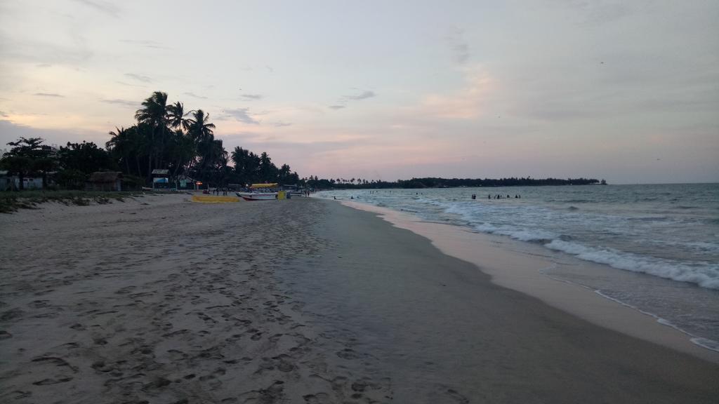 Neem Beach House ตรินโคมาลี ภายนอก รูปภาพ